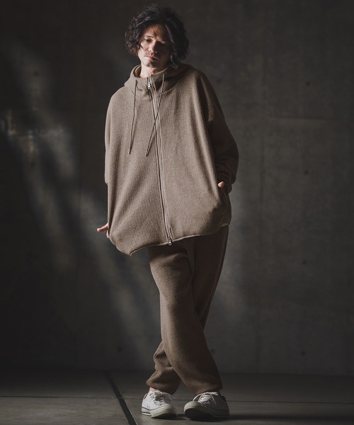 GLIMCLAP(グリムクラップ)の「mpa3856-Zip-up hoodie-Soft brushed waffle fabric- ジップアップパーカー(パーカー・メンズ・キナリ/ダークベージュ/ブラック・S/M/L)」の13枚目の写真