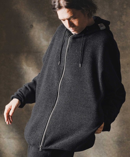 GLIMCLAP(グリムクラップ)の「mpa3856-Zip-up hoodie-Soft brushed waffle fabric- ジップアップパーカー(パーカー・メンズ・キナリ/ダークベージュ/ブラック・S/M/L)」の17枚目の写真