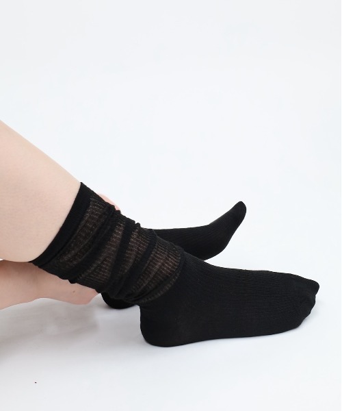 Vini(ヴィニ)の「シアー ニット ロング ソックス(ソックス/靴下・レディース・グレー/ブラック/ホワイト・FREE)」の2枚目の写真