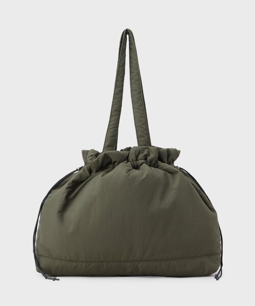 INDIVI（インディヴィ）の「新色登場！【超軽量】フロントポケットバッグ（トートバッグ・レディース・カーキ/ブラック/ダークブラウン・00）」の6枚目の写真