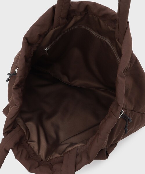 INDIVI（インディヴィ）の「新色登場！【超軽量】フロントポケットバッグ（トートバッグ・レディース・カーキ/ブラック/ダークブラウン・00）」の9枚目の写真