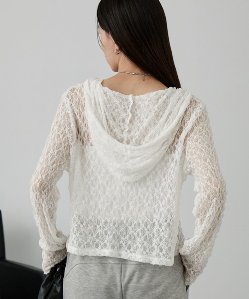 nui nullu（ヌイヌル）の「【nui nullu】ショート丈メローレースシアーパーカー（パーカー・レディース・ブラック/ブラウン/ホワイト・FREE）」の13枚目の写真