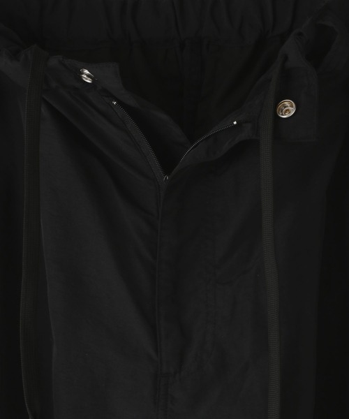 LOWRYS FARM（ローリーズファーム）の「ナイロンドロストＰＫカーゴパンツ　 586500（カーゴパンツ・メンズ・ブラック/ブラウン・MEDIUM/LARGE）」の3枚目の写真