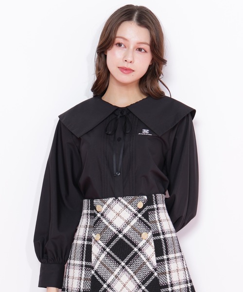 JILL by JILL STUART(ジルバイジルスチュアート)の「◇ビッグカラー短丈ブラウス(シャツ/ブラウス・レディース・ブラック/ブルー/ホワイト・FREE)」の5枚目の写真