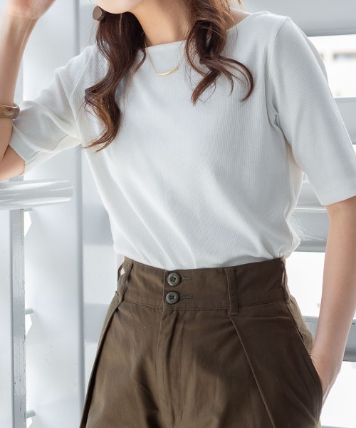 RCD(アールシーディー)の「ボートネック5分袖コットンリブTシャツ(Tシャツ/カットソー・レディース・ブラック/オフホワイト/ベージュ・LL/L/M)」の2枚目の写真