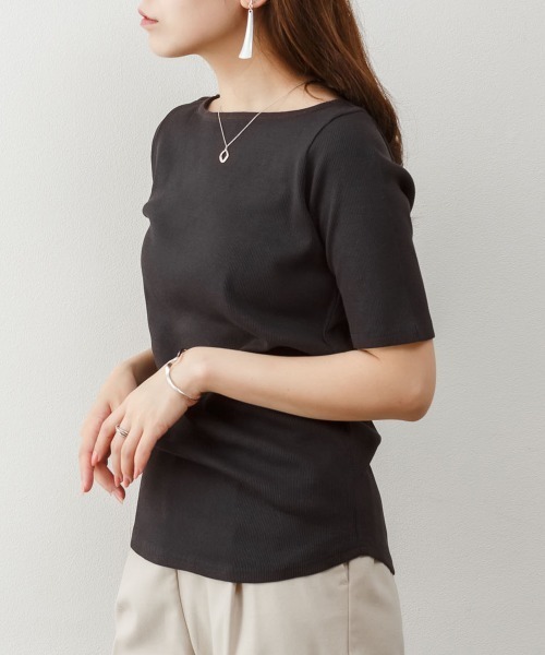 RCD(アールシーディー)の「ボートネック5分袖コットンリブTシャツ(Tシャツ/カットソー・レディース・ブラック/オフホワイト/ベージュ・LL/L/M)」の7枚目の写真