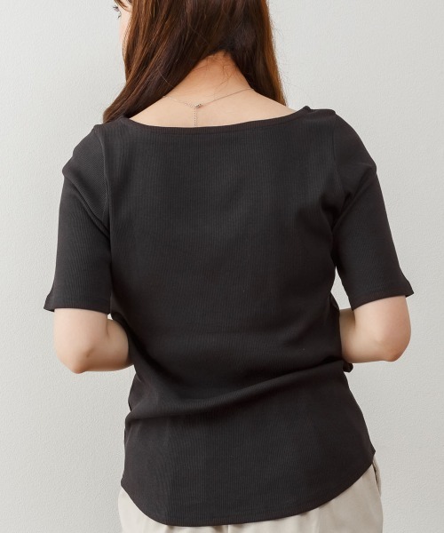 RCD(アールシーディー)の「ボートネック5分袖コットンリブTシャツ(Tシャツ/カットソー・レディース・ブラック/オフホワイト/ベージュ・LL/L/M)」の8枚目の写真