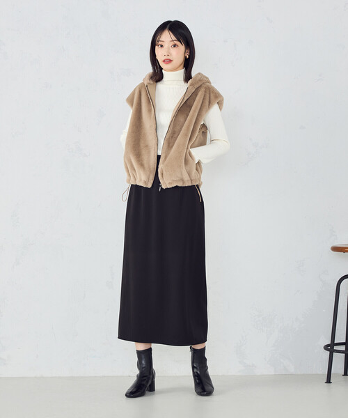 COMME CA ISM（コムサイズム）の「ラビット調　ファーフーデッドジレ（ベスト・レディース・ブラウン/グレイッシュベージュ・FREE）」の6枚目の写真