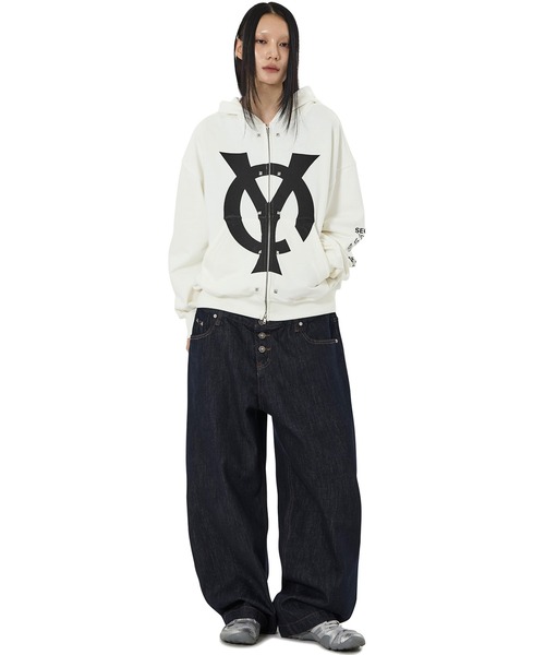 OY(オーワイ)の「『OY/オーワイ』BIG LOGO STUD HOODIE ZIP UP/ビッグロゴスタッドジップアップパーカー(パーカー・レディース・ホワイト/ブラック・L/M)」の6枚目の写真