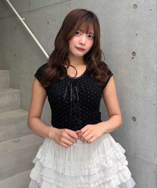 Lae（レイ）の「レースアップドットTシャツ（Tシャツ/カットソー・レディース・ブラック・SMALL）」の3枚目の写真