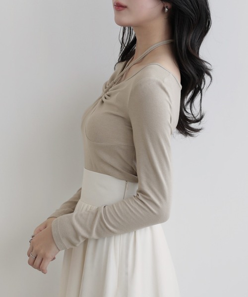 nouvellemoi（ヌーベルモイ）の「クロスストラップリボンギャザーカットソー（Tシャツ/カットソー・レディース・グレイッシュベージュ/ブラック/ホワイト/チャコールグレー・L/M/S）」の7枚目の写真