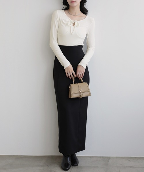 nouvellemoi（ヌーベルモイ）の「クロスストラップリボンギャザーカットソー（Tシャツ/カットソー・レディース・グレイッシュベージュ/ブラック/ホワイト/チャコールグレー・L/M/S）」の13枚目の写真