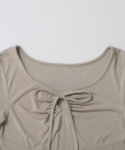 nouvellemoi（ヌーベルモイ）の「クロスストラップリボンギャザーカットソー（Tシャツ/カットソー・レディース・グレイッシュベージュ/ブラック/ホワイト/チャコールグレー・L/M/S）」の21枚目の写真
