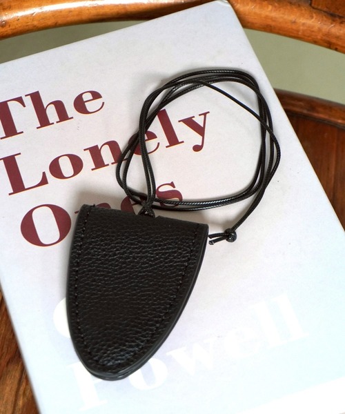 gossara（ゴサラ）の「サングラスホルダーNC（ネックレス・レディース・ブラウン系その他/ブラック・FREE）」の3枚目の写真