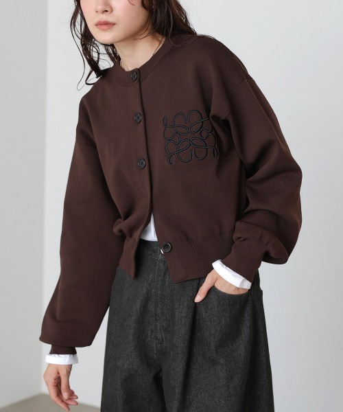 Bab(バブ)の「コード刺繍ニットカーディガン(カーディガン/ボレロ・レディース・ブラウン/アイボリー/ブラック・FREE)」の2枚目の写真