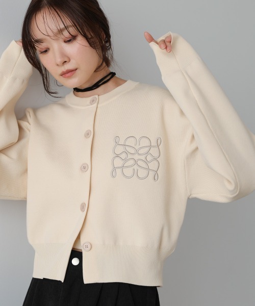 Bab(バブ)の「コード刺繍ニットカーディガン(カーディガン/ボレロ・レディース・ブラウン/アイボリー/ブラック・FREE)」の3枚目の写真