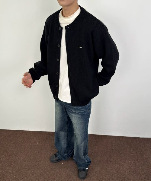 Otte(オッテ)の「ラウンドネックニットカーディガン(カーディガン/ボレロ・メンズ・ブラック/グレー・SMALL/MEDIUM/LARGE/X-LARGE)」の4枚目の写真