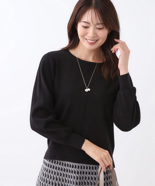 Reflect（リフレクト）の「【選べる6色／長く着られる◎】ボートネックニット（ニット/セーター・レディース・ブラック/ライトグレー/ライトブルー/マスタード/ピンク系/レッド系1・09/07/15 /13/11/05）」の2枚目の写真