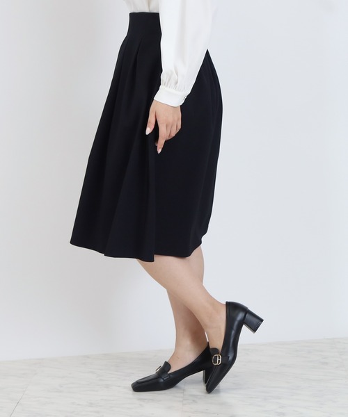 TRUDEA（トルディア）の「タックフレアスカート（スカート・レディース・ブラウン/ネイビー/ベージュ/チャコールグレー・MEDIUM/LARGE）」の21枚目の写真