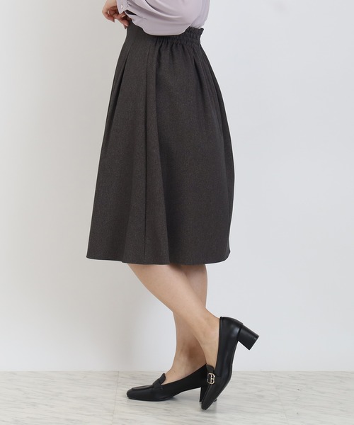 TRUDEA（トルディア）の「タックフレアスカート（スカート・レディース・ブラウン/ネイビー/ベージュ/チャコールグレー・MEDIUM/LARGE）」の11枚目の写真