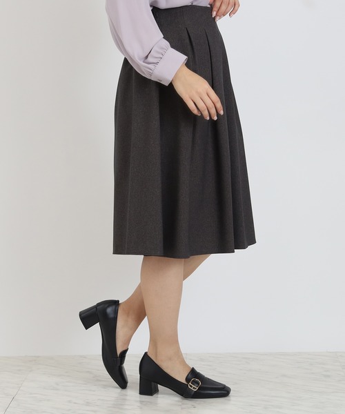 TRUDEA（トルディア）の「タックフレアスカート（スカート・レディース・ブラウン/ネイビー/ベージュ/チャコールグレー・MEDIUM/LARGE）」の13枚目の写真