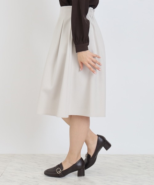 TRUDEA（トルディア）の「タックフレアスカート（スカート・レディース・ブラウン/ネイビー/ベージュ/チャコールグレー・MEDIUM/LARGE）」の6枚目の写真
