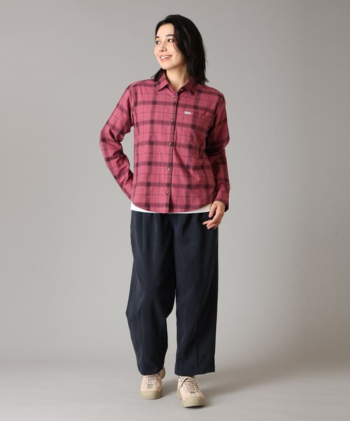 Columbia(コロンビア)の「Columbia/ ウィメンズブルーポイントクリークウーブンLSシャツ /コロンビア(シャツ/ブラウス・レディース・レッド/ネイビー/ベージュ/ブルー・L/XL/M/S)」の5枚目の写真
