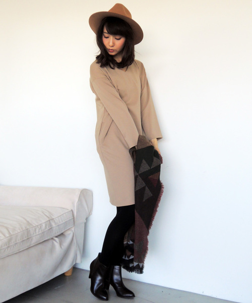 N.(N. Natural Beauty Basic)(エヌエヌナチュラルビューティーベーシック)の「ポンチサックワンピース(ワンピース・レディース・ベージュ/ネイビー/グレー/ベージュ系その他・MEDIUM)」の2枚目の写真