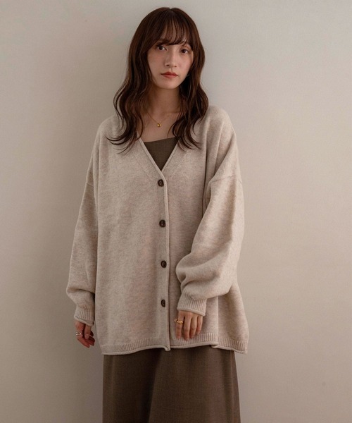NOAHL(ノアル)の「【NOAHL】ビッグシルエットVネックカーディガン(カーディガン/ボレロ・レディース・ライトベージュ/ナチュラル/グレー・FREE)」の21枚目の写真