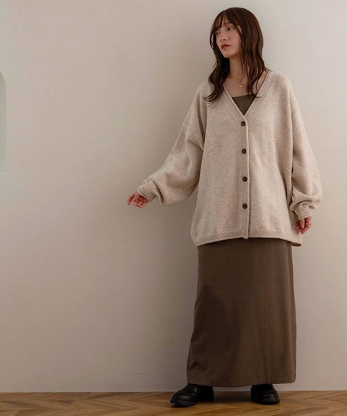 NOAHL(ノアル)の「【NOAHL】ビッグシルエットVネックカーディガン(カーディガン/ボレロ・レディース・ライトベージュ/ナチュラル/グレー・FREE)」の18枚目の写真