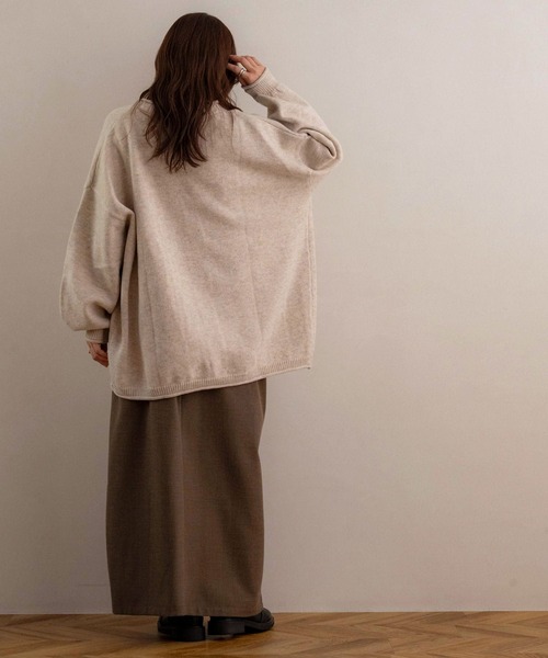 NOAHL(ノアル)の「【NOAHL】ビッグシルエットVネックカーディガン(カーディガン/ボレロ・レディース・ライトベージュ/ナチュラル/グレー・FREE)」の16枚目の写真