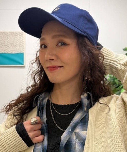 Right-on(ライトオン)の「BEVERLY HILLS POLO CLUB(ビバリーヒルズポロクラブ)【レディース】ワンポイント刺繍キャップ(キャップ・レディース・ブラウン/キナリ/ブラック/ピンク/ネイビー・フリー)」の4枚目の写真