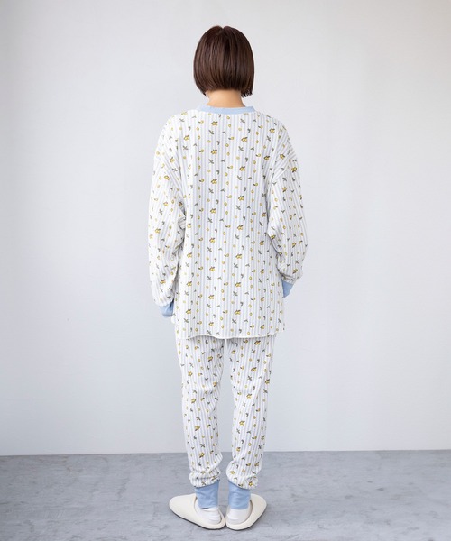 FRUIT OF THE LOOM（フルーツオブザルーム）の「レトロ調ワッフルルーム上下 / 長袖上下２点セット / ブランドロゴ総柄 / ワンマイルウェア（その他ルームウェア・レディース・サックスブルー/ピンク・M）」の16枚目の写真