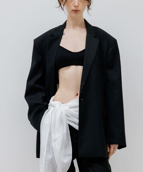 Studio Doe(スタジオドー)の「Studio Doe Gender Free Classic Oversized Blazer(テーラードジャケット・レディース・ブラック・X-SMALL/SMALL)」の3枚目の写真