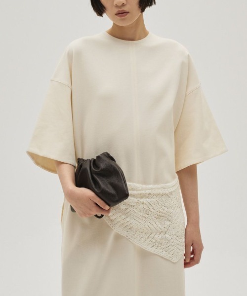 TODAYFUL(トゥデイフル)の「【TODAYFUL/トゥデイフル】Drawstring Leather Bag/ドローストリングレザーバッグ(ハンドバッグ・レディース・ブラック/ダークブラウン・FREE)」の10枚目の写真