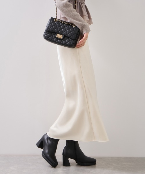 VIS（ビス）の「シャイニーナローフレアスカート（スカート・レディース・キナリ/ブラック・FREE）」の21枚目の写真