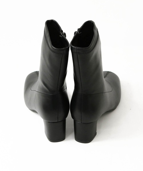 Gready Brilliant(グレディブリリアン)の「ストレッチショートブーツ(ブーツ・レディース・ブラック/グレイッシュベージュ・36/37/38)」の9枚目の写真