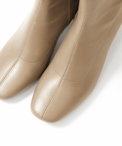 Gready Brilliant(グレディブリリアン)の「ストレッチショートブーツ(ブーツ・レディース・ブラック/グレイッシュベージュ・36/37/38)」の12枚目の写真