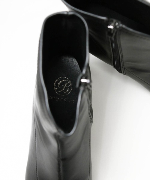 Gready Brilliant(グレディブリリアン)の「ストレッチショートブーツ(ブーツ・レディース・ブラック/グレイッシュベージュ・36/37/38)」の13枚目の写真