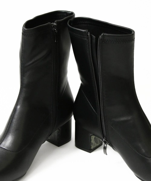 Gready Brilliant(グレディブリリアン)の「ストレッチショートブーツ(ブーツ・レディース・ブラック/グレイッシュベージュ・36/37/38)」の16枚目の写真