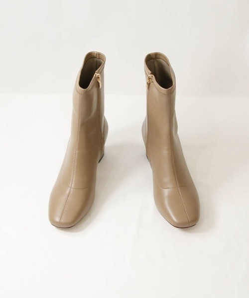 Gready Brilliant(グレディブリリアン)の「ストレッチショートブーツ(ブーツ・レディース・ブラック/グレイッシュベージュ・36/37/38)」の19枚目の写真