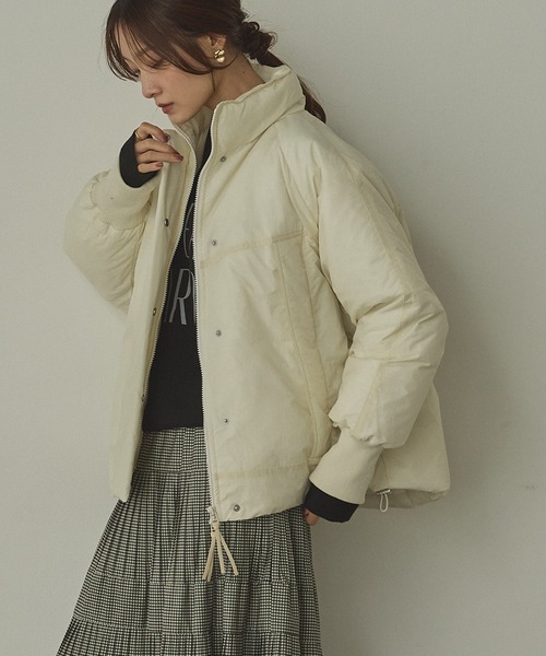 hunch（ハンチ）の「中綿 ワッシャーナイロン(撥水)ショートブルゾン（ブルゾン・レディース・オフホワイト/ブラウン/ブラック・FREE）」の10枚目の写真