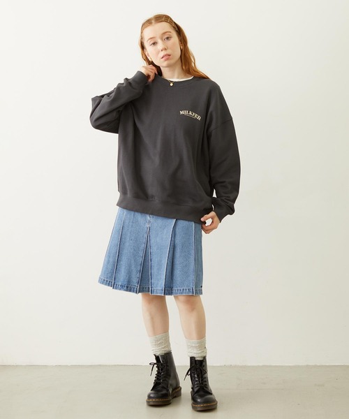 MILKFED.(ミルクフェド)の「STARS AND LOGO WIDE CREW SWEAT(スウェット・レディース・ライトブルー/チャコール/オートミール・L/M)」の9枚目の写真