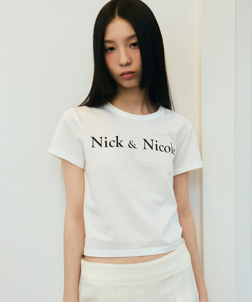 NICK&NICOLE(ニックアンドニコール)の「NICOLE CLASSIC MINIMAL CROP TOP_WHITE(Tシャツ/カットソー・レディース・その他・FREE)」の2枚目の写真
