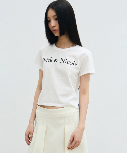 NICK&NICOLE(ニックアンドニコール)の「NICOLE CLASSIC MINIMAL CROP TOP_WHITE(Tシャツ/カットソー・レディース・その他・FREE)」の3枚目の写真