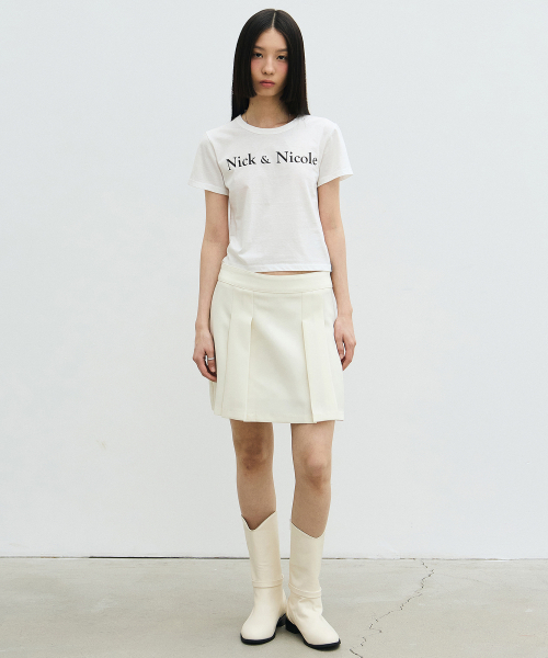 NICK&NICOLE(ニックアンドニコール)の「NICOLE CLASSIC MINIMAL CROP TOP_WHITE(Tシャツ/カットソー・レディース・その他・FREE)」の4枚目の写真