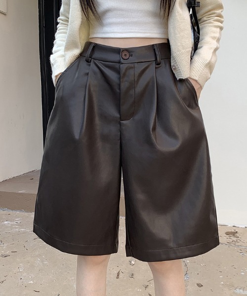 gossip!ロサンゼルス(ゴシップロサンゼルス)の「PUレザー ハーフパンツ(その他パンツ・レディース・ブラック/ブラウン・S/M/L)」の7枚目の写真