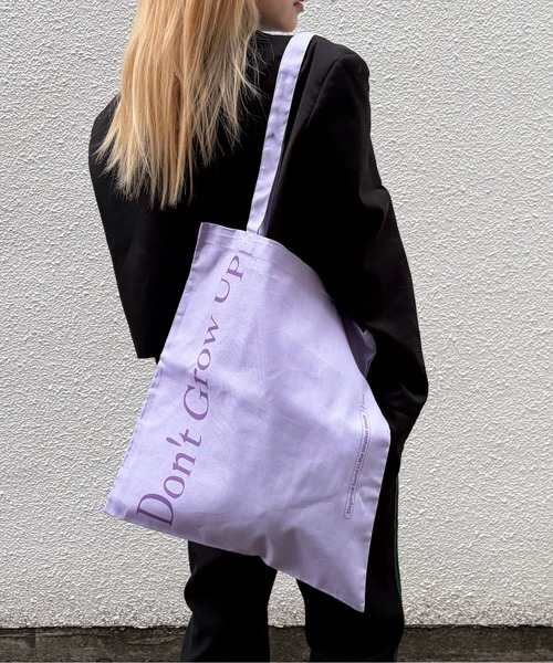 rae（レイ）の「rae ／Bright Print Tote Bag/ブライトプリントトートバッグ（トートバッグ・レディース・ダークブラウン/ブラック/ブルー/レッド/ライトパープル・FREE）」の5枚目の写真