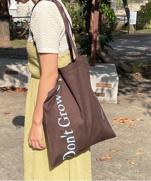 rae（レイ）の「rae ／Bright Print Tote Bag/ブライトプリントトートバッグ（トートバッグ・レディース・ダークブラウン/ブラック/ブルー/レッド/ライトパープル・FREE）」の12枚目の写真
