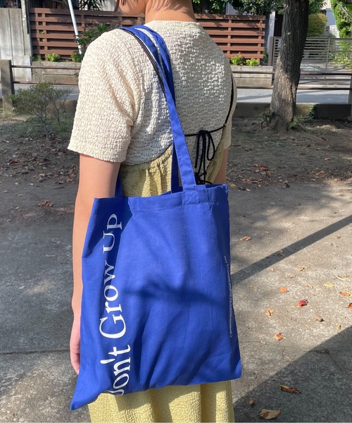 rae（レイ）の「rae ／Bright Print Tote Bag/ブライトプリントトートバッグ（トートバッグ・レディース・ダークブラウン/ブラック/ブルー/レッド/ライトパープル・FREE）」の10枚目の写真